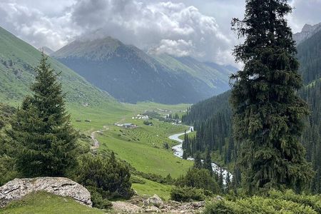 Between Peaks and Traditions: A Scenic 5-Day Kyrgyz Journey