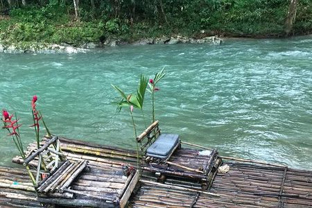  Bamboo Rafting with lime stone 