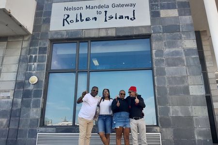 Robben Island, Table Mountain, Wine Tasting at Groot Constantia