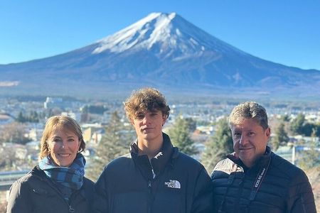 Mt Fuji Exclusive Tour with Private Car English Guide