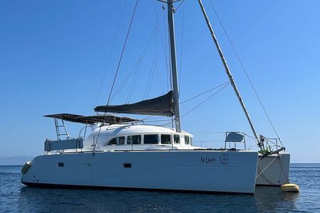 Catamaran Sailing Experience Manilva Dolphins Tapas and Welcome Drink