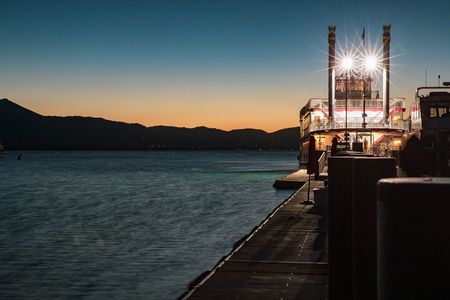Lake Tahoe Evening Dinner Cruise