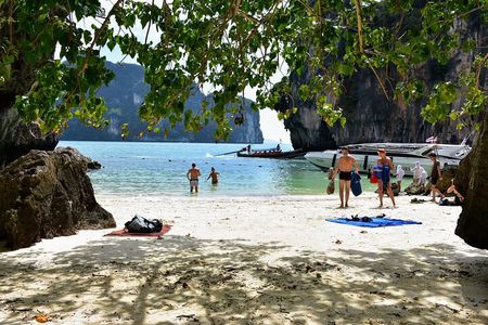 Hong & Paradise Island Maritime Odyssey by Speedboat from Krabi