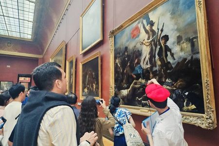 Louvre Museum Exclusive Masterpieces Guided Tour (Entry Included)