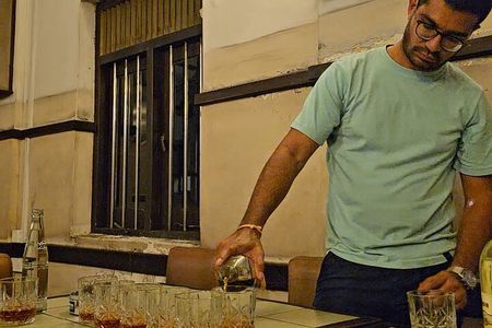 Dodgy Bar Tour in Colombo