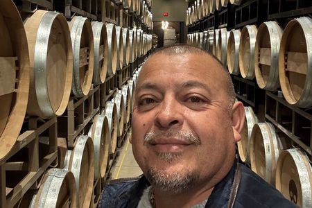 Wine Tours for 6 Hours and Private Transportation Services 