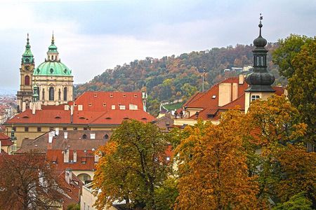 Prague: Malá Strana – Gardens, Stories & Baroque Beauty