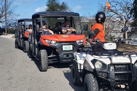Nassau Narrated Jeep tour with Full Bahamian Lunch and Drink 
