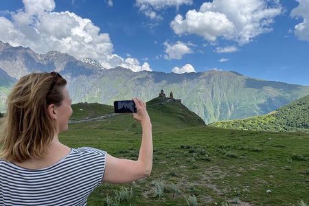 3 Days in Georgia: Private Tour with Wine, Mountains & Culture