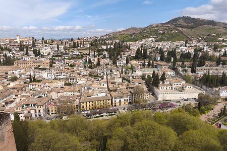 Walking tour in Granada city : Albaicín, city center, Sacromonte.
