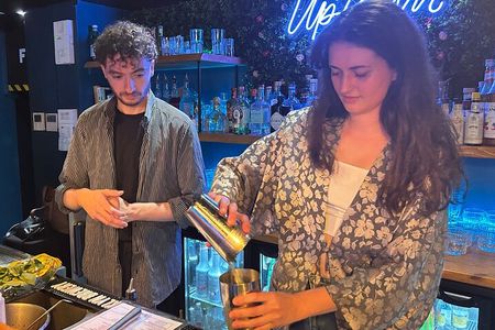 Shake, Mix & Sip: Cocktail Workshop in Old Nice