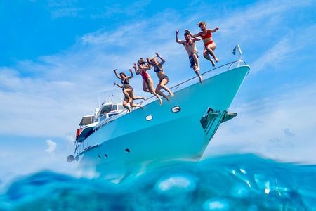 Klein Curacao Superyacht and Beach house