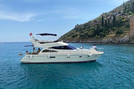 Private Luxury Yacht Tour in Antalya – Exclusive Experience