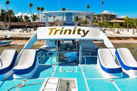 Infinity party boat in Punta Cana