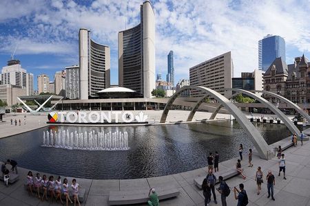 1 Day Sightseeing Tour at Toronto City