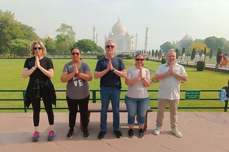 Luxury Taj Mahal Tour By Luxury Car From Delhi With 5 Star Lunch