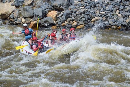 Clear Creek Intermediate 2h 30m Rafting Trip