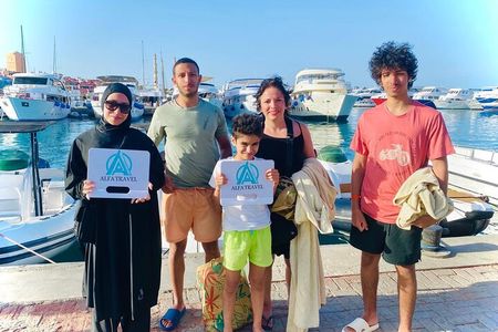 Private Yacht to 2 island with Snorkeling and lunch in Hurghada