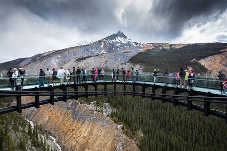 Shuttle from Calgary Canmore Banff to Columbia Icefield