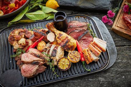 Dinner at Walter Peak High Country Farm and Cruise from Queenstown