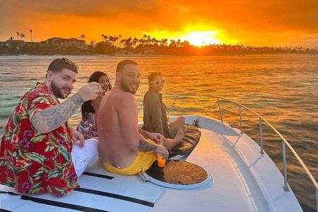 BBQ Luxury Yacht with Premium Bar and Snorkeling