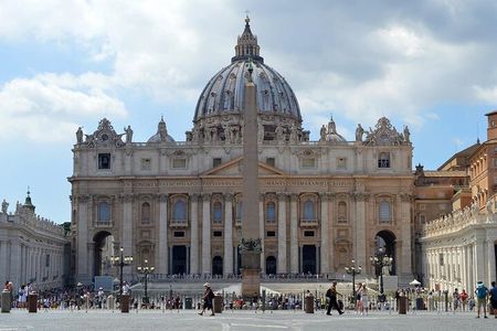 St. Peter’s Guided Tour with Optional Dome Climb in Roma