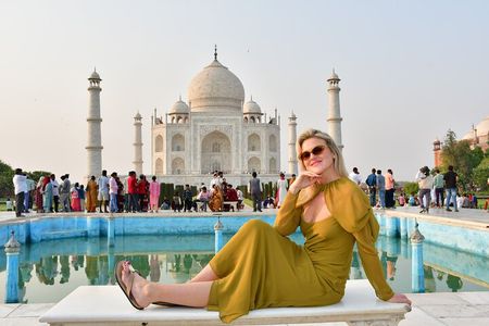 Same Day Trip to Taj Mahal, Agra from Bangalore by Flight