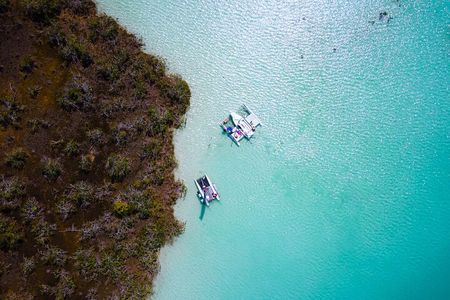 Sail 4hr in the most SECRET Spot of Bacalar and Beach Club.