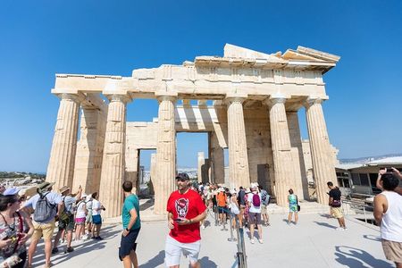 From Piraeus Port: Parthenon and Acropolis Museum Historical Tour