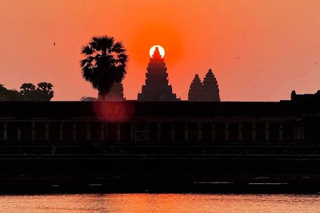 Angkor Sunrise Adventure Private Tour