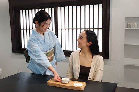 Tokyo: Traditional Tea Ceremony with a Japanese Tea Master