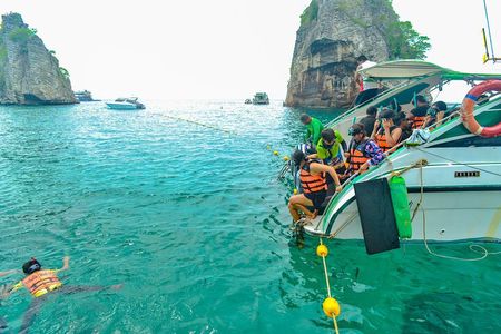 Koh Rok & Koh Haa Speedboat Tour w/ Snorkeling, Lunch & Transfers