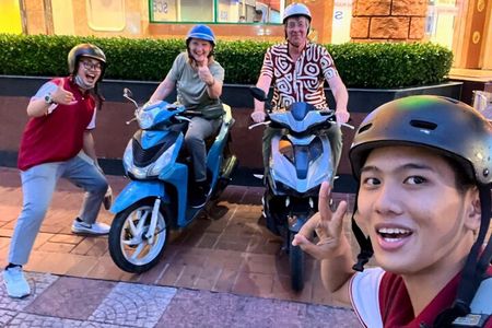 Vegetarian 12 Tastings Food Scooter or Walking Ho Chi Minh City