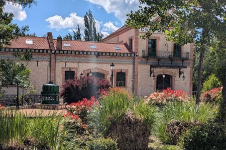 Private Tour & Lunch Of Underground Winery & Countryside Estate