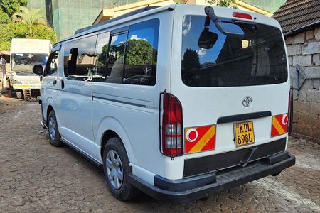 5 Hour Early Morning Nairobi National Park Safari 6:00 AM Start