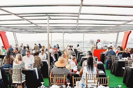 Dubai Marina Cruise Dinner with Entertainment Show