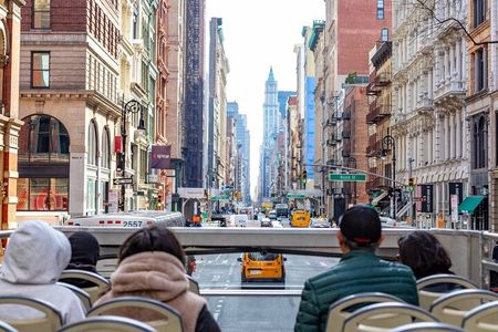 Express Sightseeing Bus Tour with Statue of Liberty Cruise Combo