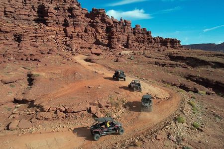 BEST! Catacomb *CAVES* U-Drive 4X4 UTV Tour in Moab +Petroglyphs!