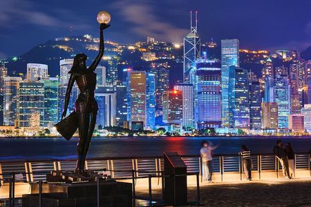 Hong Kong Top Night Tour: Cruise, Aquarium Dinner, Peak