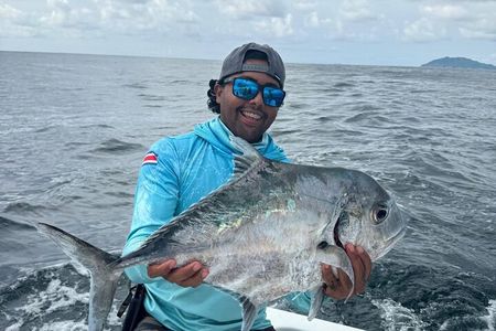 Fishing Charter With Snacks and Drinks