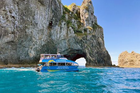 Shore Excursion: Hole in the Rock Cruise with Island stopover