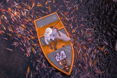 Ubud: Exclusive Romantic Photo Cruise with Gourmet Delights