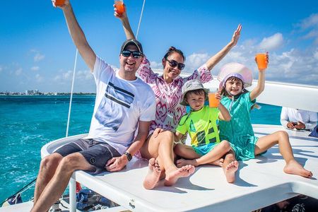 Isla Mujeres Catamaran with Snorkeling and Transport