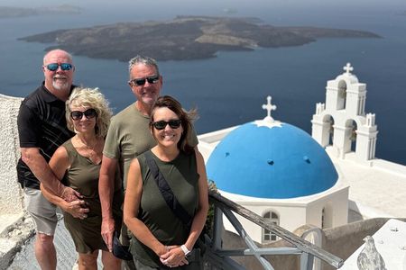 Private Tailor-Made Santorini Land Tour with a Local Driver