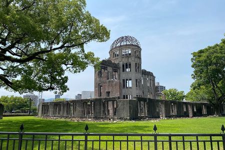 Hiroshima Morning Tour: Peace Memorial Park & Hiroshima Castle