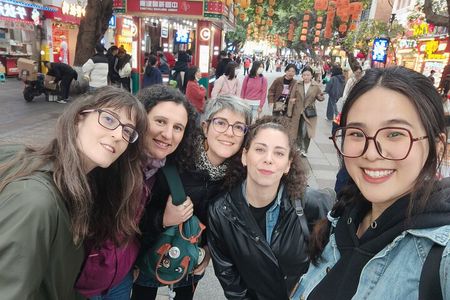 Guangzhou VIP Car Tour– Tailored Sightseeing & Shopping Adventure