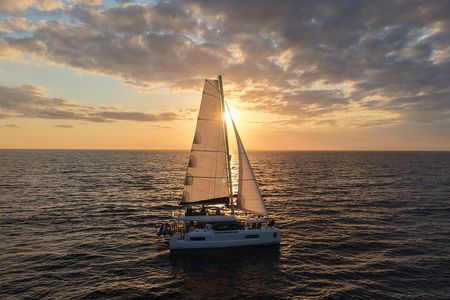 Gourmet excursion Sunset in Catamaran - Red Island