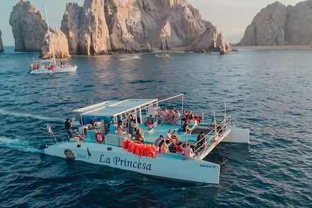 Cabo Catamaran Cruise – Arch, Snorkeling, Open Bar & Snacks