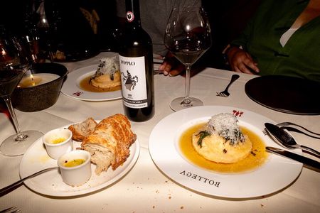 Yountville Food and Wine Tour in Napa