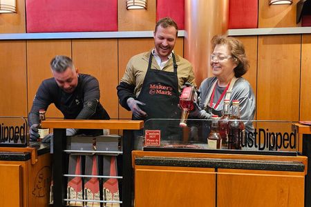 Private Bardstown Bourbon Tour (Groups of 2-11) Maker's & More
